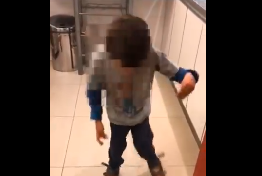 Video pura emoción: Mateo, el nene con parálisis cerebral que logra caminar y saltar | Tecnología