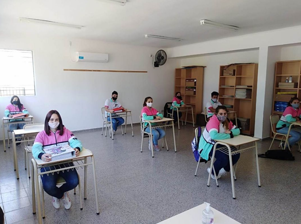 Perotti anunciará suspensión de clases presenciales, cierre de bares y más restricciones | Rosario y la región