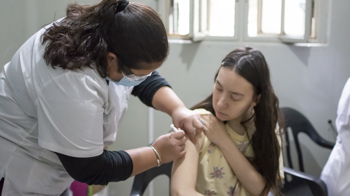 La provincia comenzó la vacunación en insitituciones de salud mental | Rosario y la región