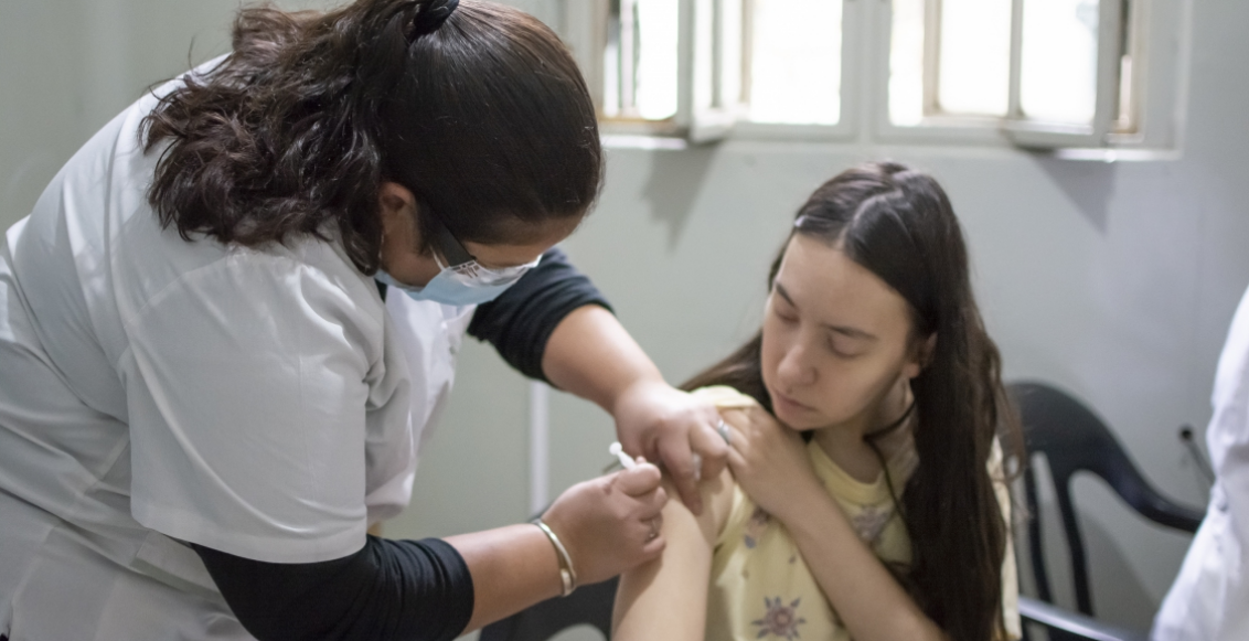 COVID-19: La provincia comenzó la vacunación en instituciones de salud mental | Información General