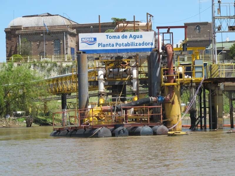 Intensifican acciones para la captación de agua del río ante la bajante del Paraná | Rosario y la región