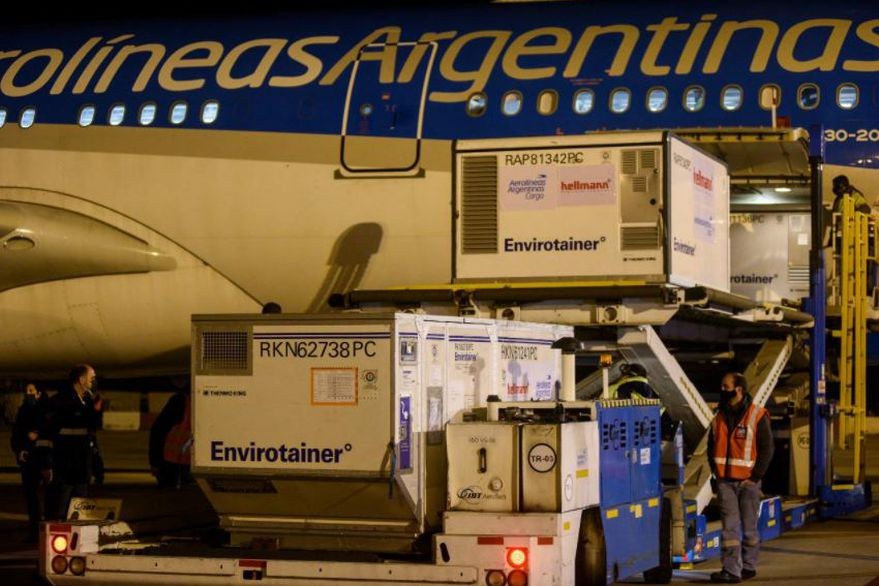 Llegaron al país 768.000 dosis de la vacunas Sinopharm contra el Covid-19 | Información General