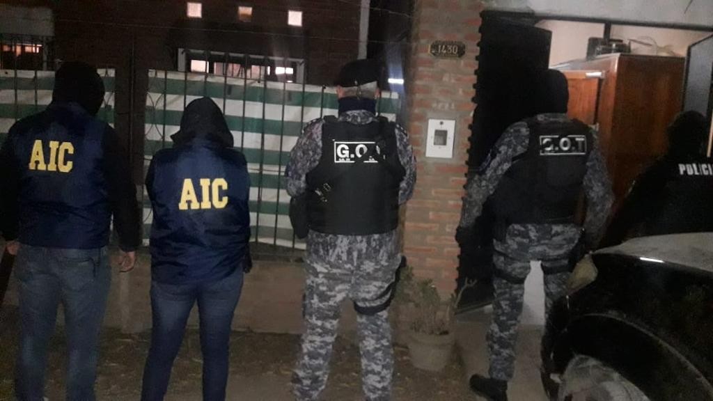 Detuvieron a “Pelado”, sospechoso de haber participado de un escruche en Oliveros | Rosario y la región