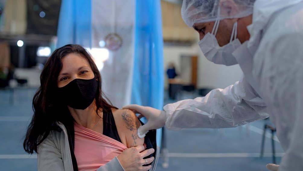 Desde mañana se podrán vacunar todos los grupos de riesgo a partir de los 18 años en Buenos Aires | Información General