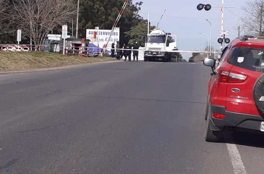 Un ciclista falleció en Capitán Bermúdez tras ser aplastado por un camión | Rosario y la región
