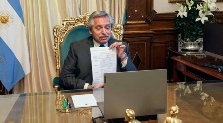 El Instituto Gamaleya aprobó el primer lote de vacunas Sputnik V de producción local | Información General