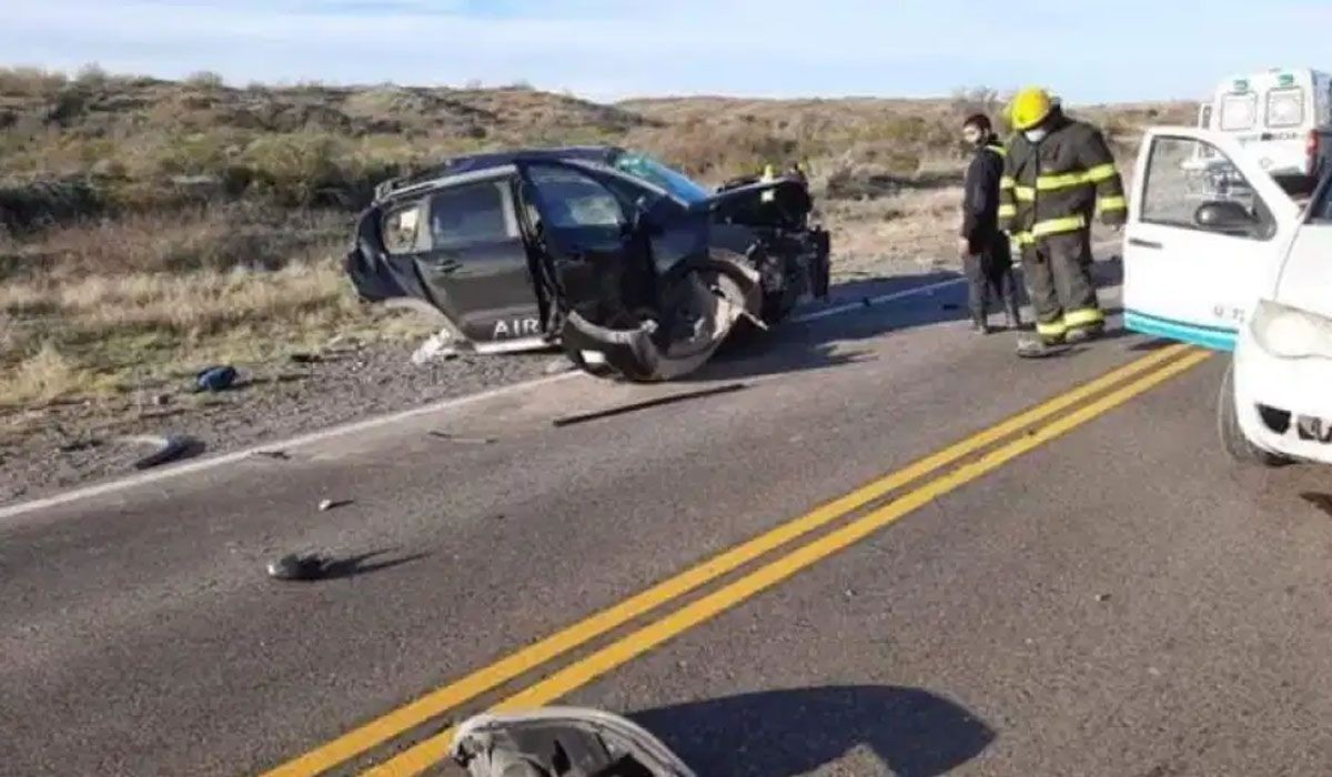 Iban de vacaciones y murieron los tres hijos en brutal choque | Información General