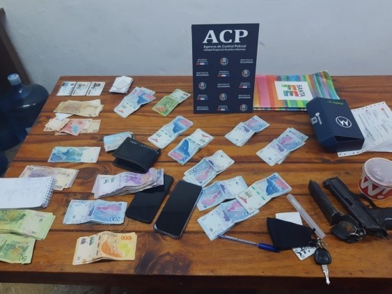 Detuvieron a dos policías de la Vial por pedir coimas | Rosario y la región