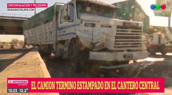 Un camión perdió el control en Circunvalación y Pellegrini | Rosario y la región