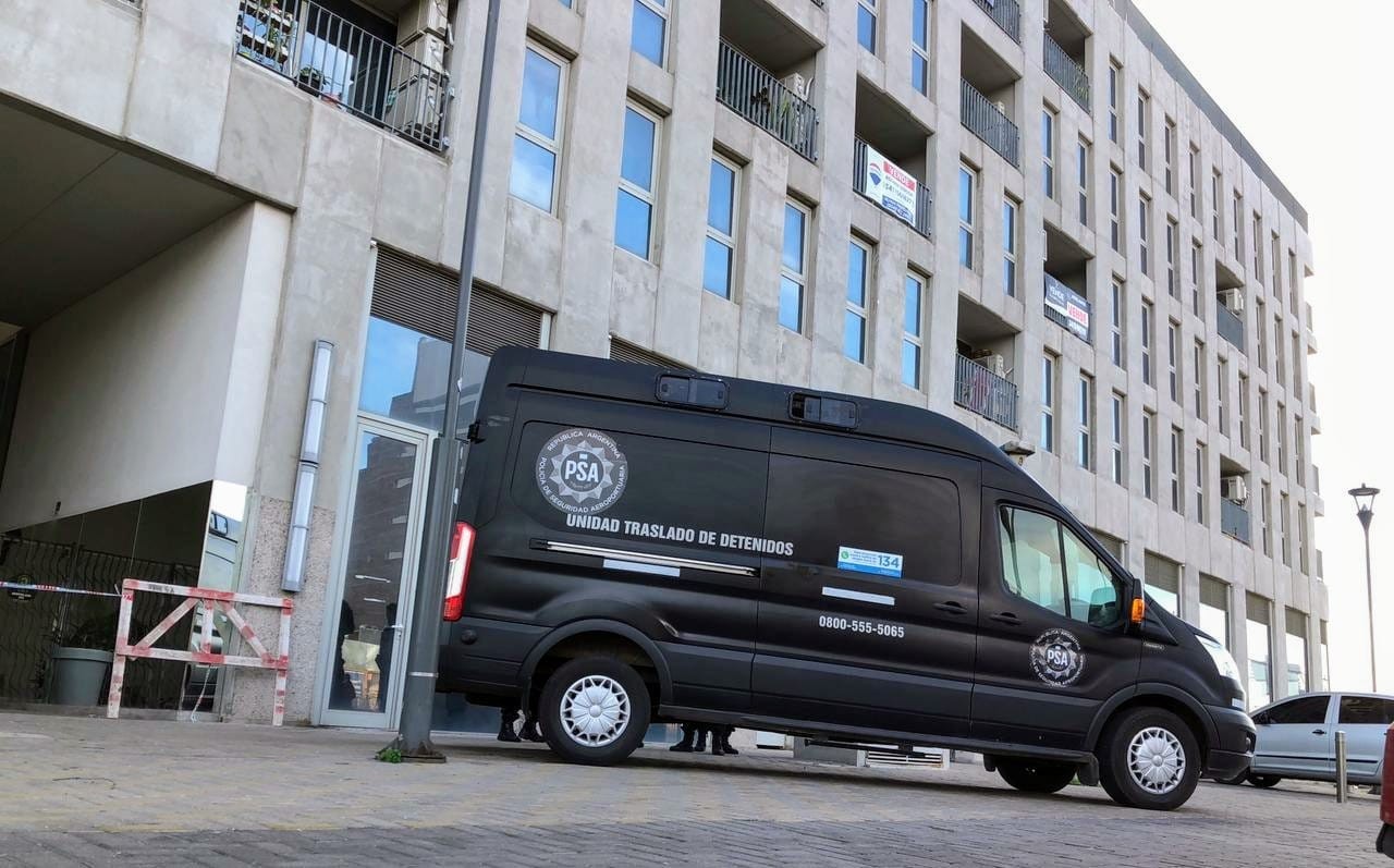 Allanaron a dos proveedores de droga en Puerto Norte | Rosario y la región