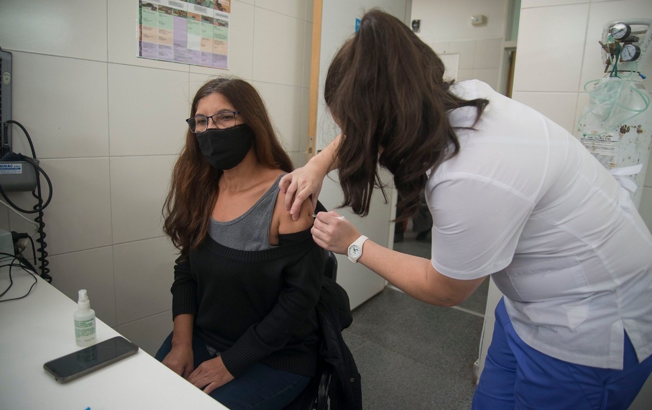 Coronavirus: jueves con 221 contagios y 8 muertes en Rosario | Rosario y la región