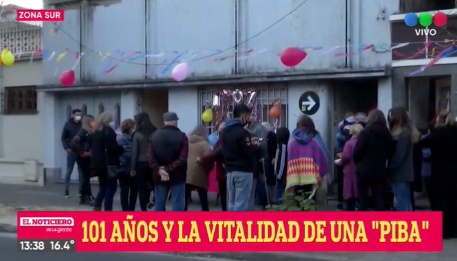 Con gran vitalidad, Esther festejó su cumpleaños número 101 | Rosario y la región