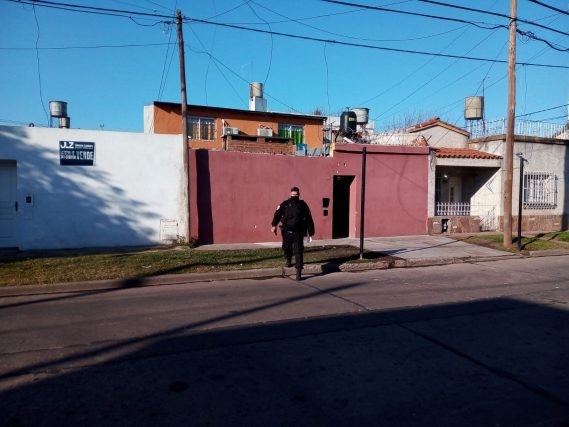 Balacera en zona norte: pasaron en moto y balearon el frente de una casa | Rosario y la región