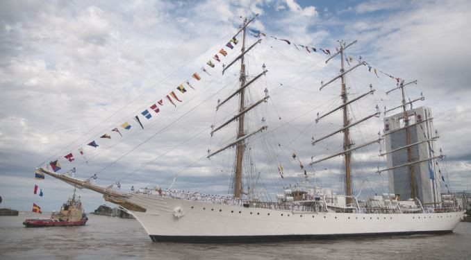 La Fragata Libertad suspendió actividades previstas en Valparaíso, en medio de la tensión con Chile | Información General