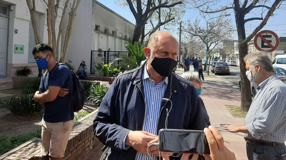 Votó Omar Perotti y reiteró el pedido de más fuerzas federales | Rosario y la región