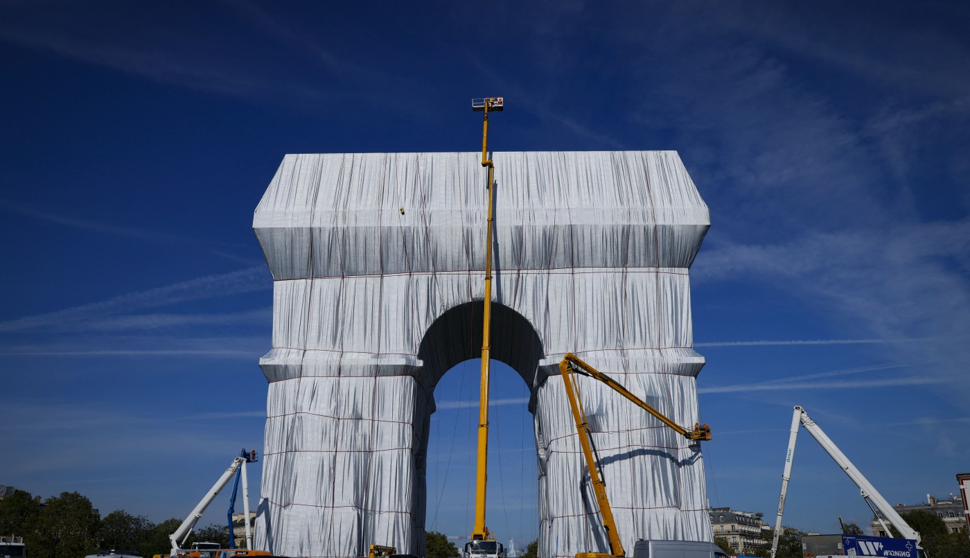 Inauguran el Arco de Triunfo empaquetado por el artista Christo con un costo de U$S 16 millones | Tecnología