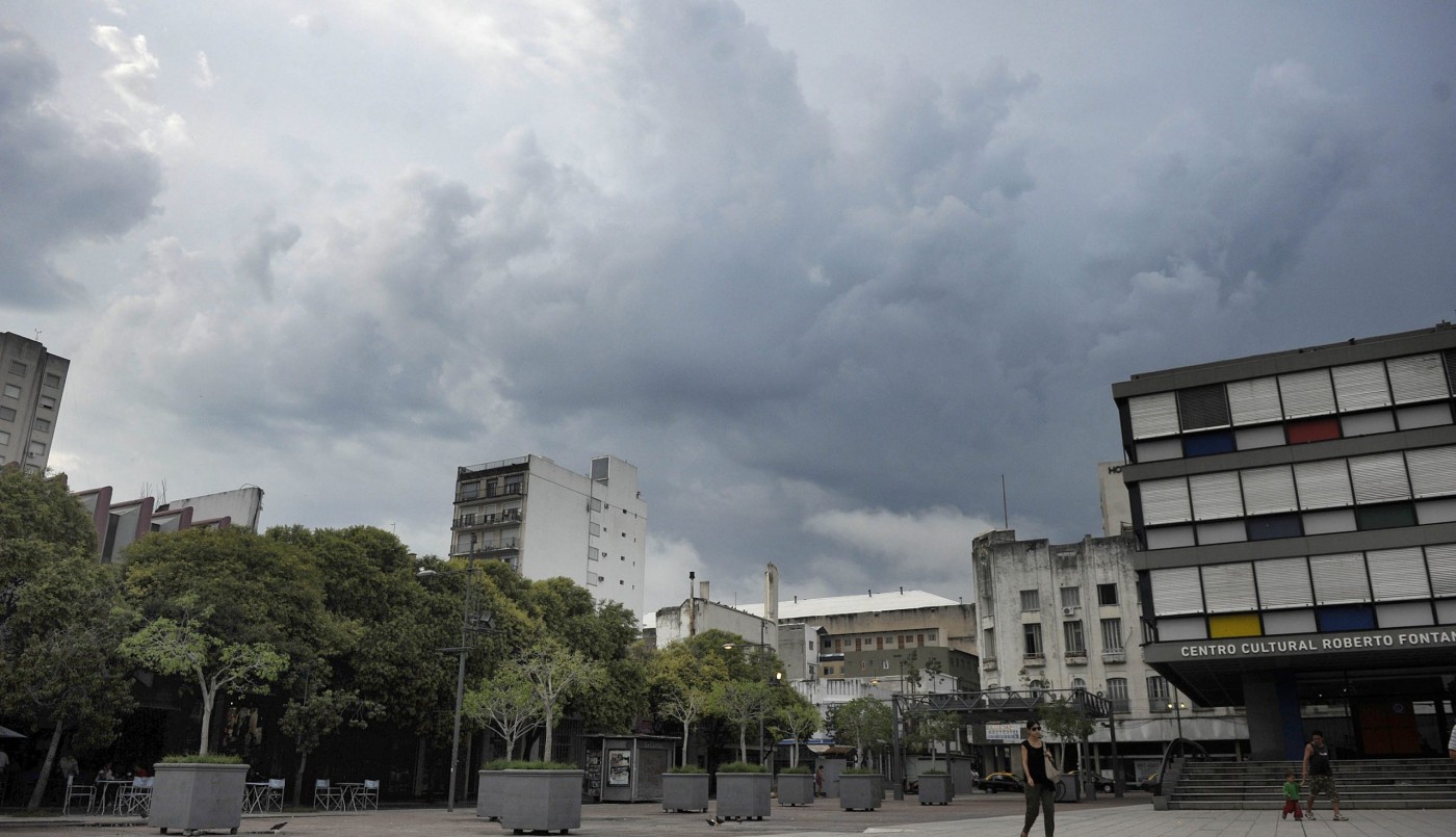 La primavera comenzó con viento y cielo nublado en Rosario | Servicios