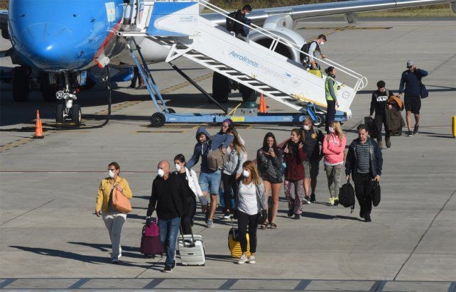 ¿Qué santafesinos provenientes del exterior deberán aislarse al regresar a la provincia? | Rosario y la región