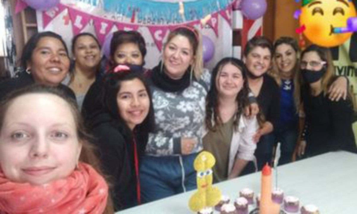 Candidata a concejal festejó un cumpleaños con juguetes sexuales en un merendero | Información General