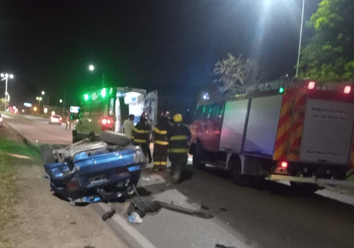 Tragedia en Bermúdez: despistó, volcó y terminó muerto en la banquina | Rosario y la región