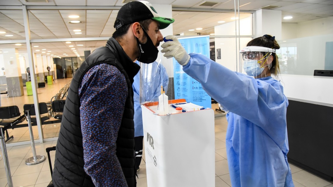 Quienes retornen a la provincia y cuenten con las dos dosis no deberán hacer cuarentena | Información General