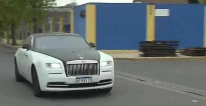 Tevez salió a pasear en su Rolls Royce por Marcos Juárez | Información General