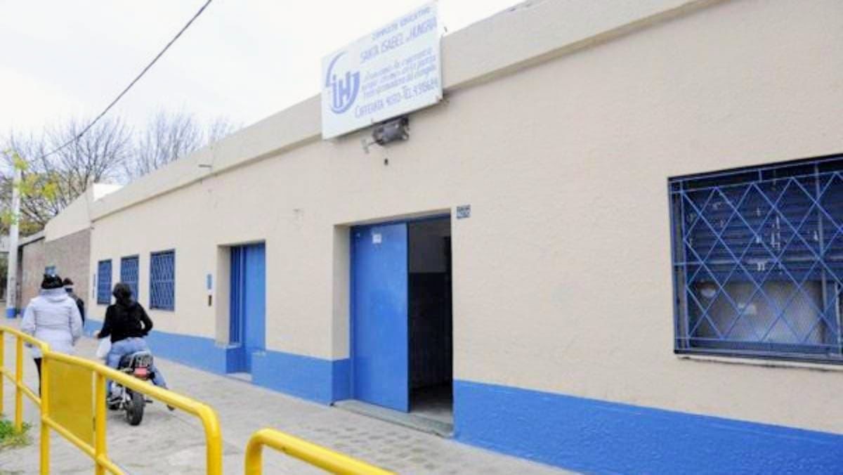 Mensaje mafioso a la democracia: atentaron escuela a horas de las elecciones | Rosario y la región