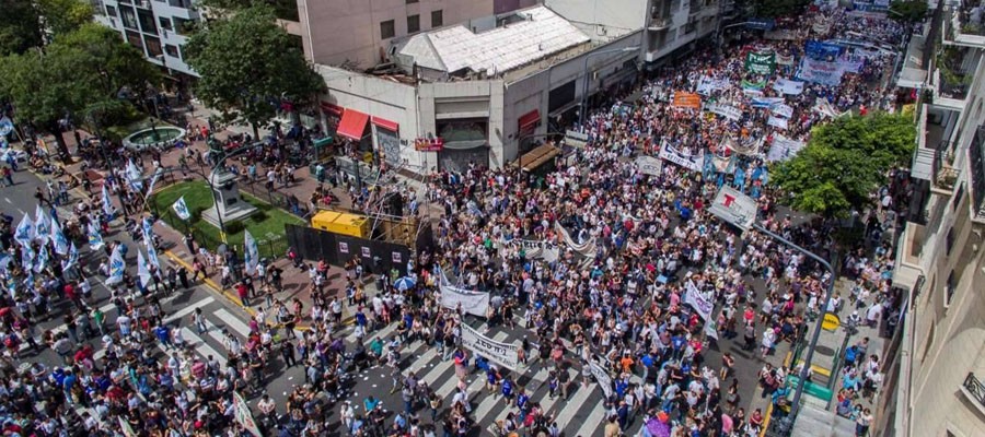 Recomendaciones  para asistir a una protesta: lanzan una guía sobre tecnologías de vigilancia | Información General