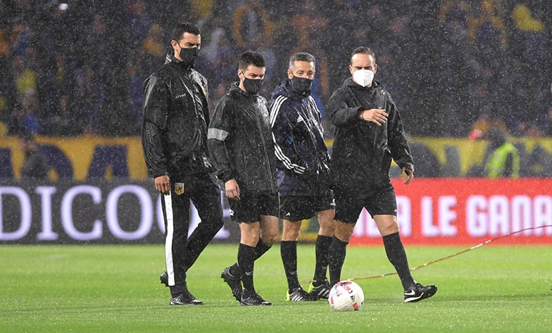 Boca-Newell’s: el partido fue suspendido por las malas condiciones climáticas | Deportes