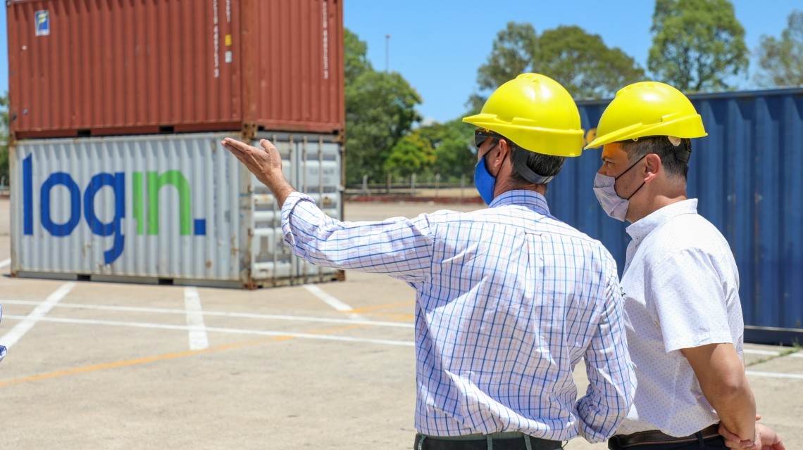 Salió la segunda barcaza con contenedores desde el Puerto de Santa Fe con destino a Asia | Información General