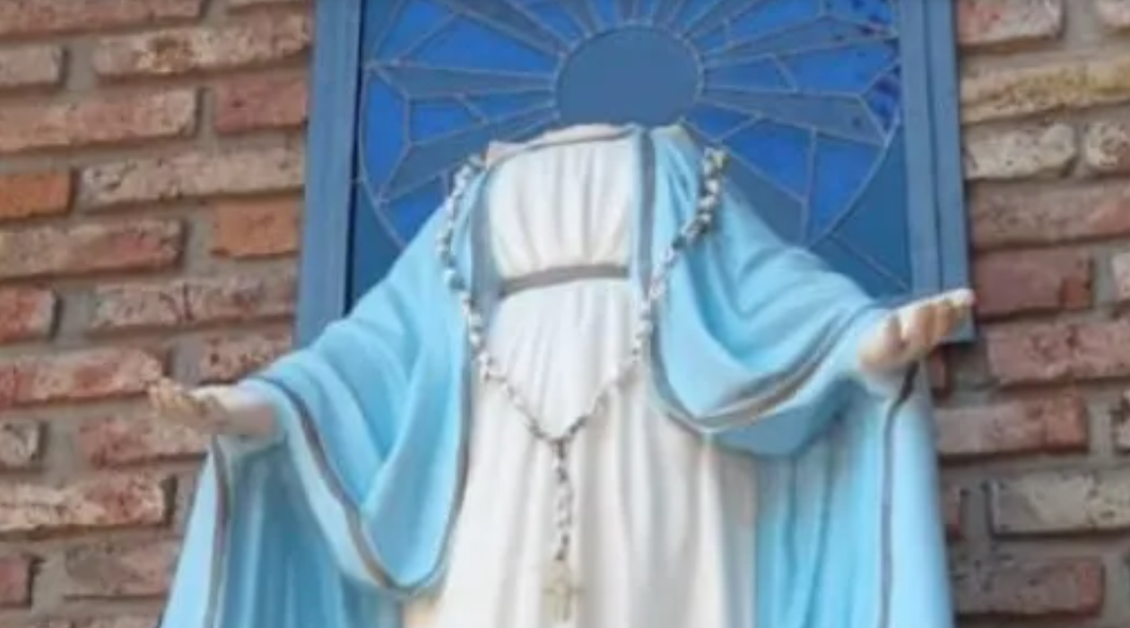 Indignante: Decapitaron la imágen de la Virgen en la Catedral Metropolitana de Santa Fe | Información General