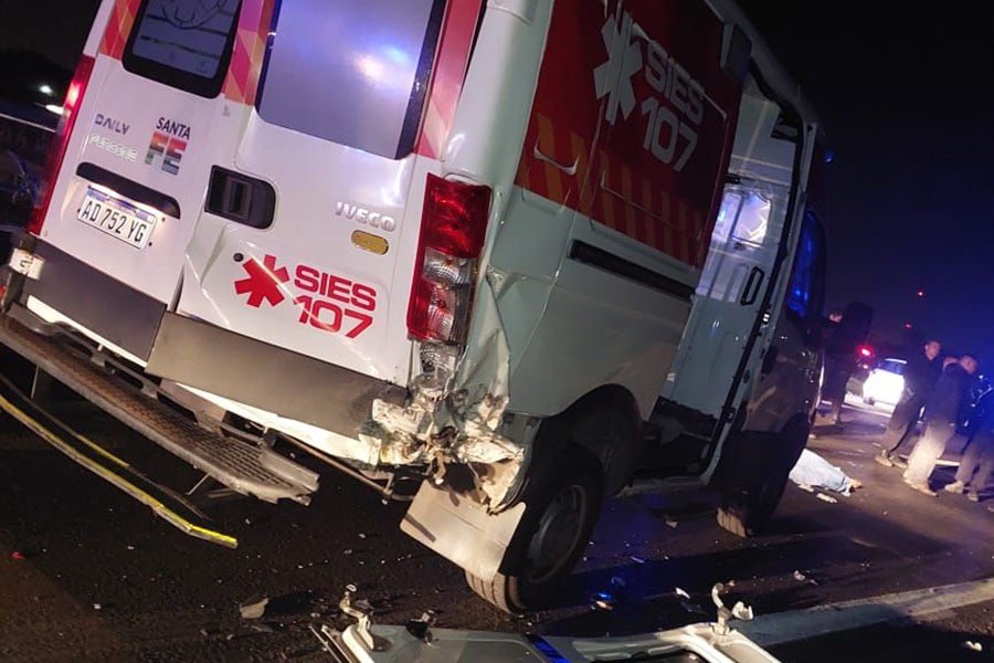 Policía y personal del Sies atropellados en accidente fatal en autopista | Rosario y la región