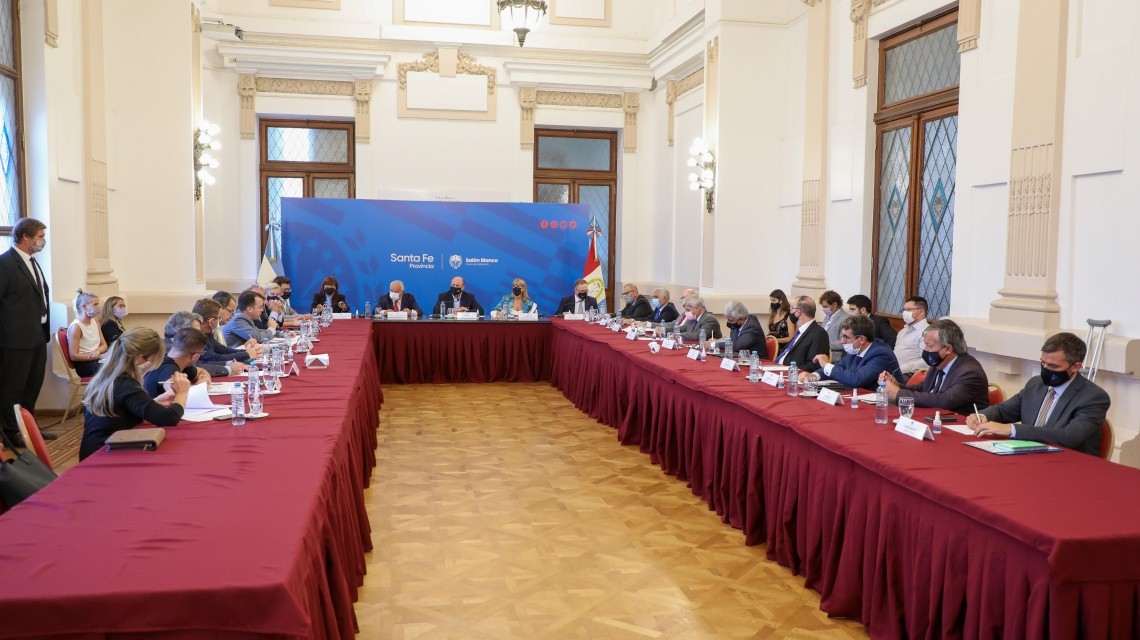 Perotti encabezó la Junta Provincial de Seguridad: participaron los tres poderes | Rosario y la región