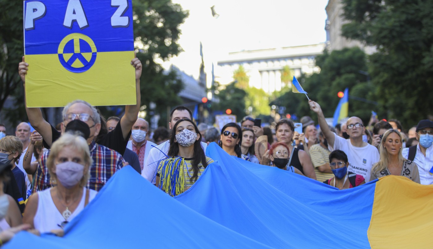 Numerosa marcha en apoyo a Ucrania en el Obelisco | Información General