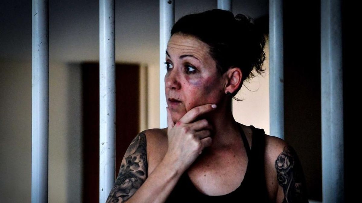 Una mujer le hizo una toma de aikido a un ladrón armado: salvó a su novio y un amigo | Información General