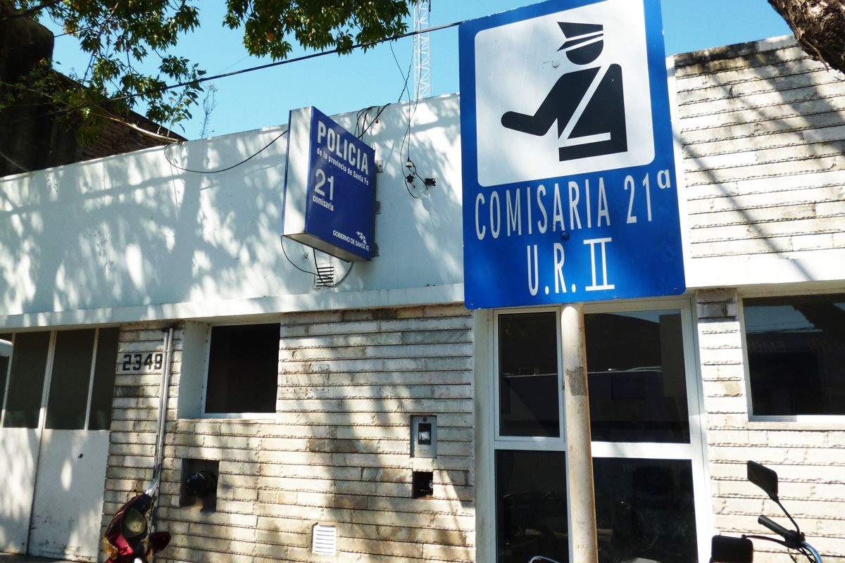 Cinco años de cárcel a policía por robarle la AUH a una mujer detenida | Rosario y la región