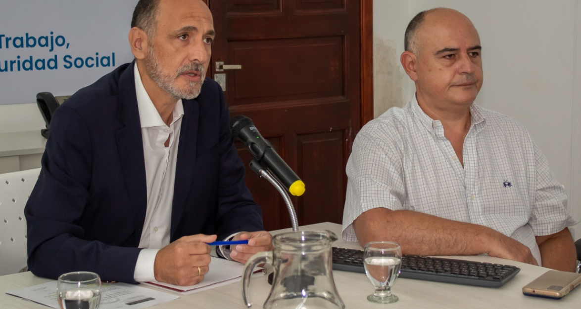 El aumento salarial para el personal de salud será similar al de los docentes | Información General