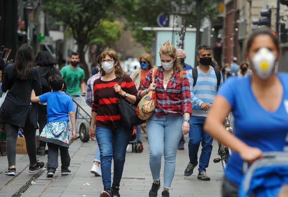 La provincia ratificó la continuidad del uso de barbijos en espacios abiertos y cerrados | Información General