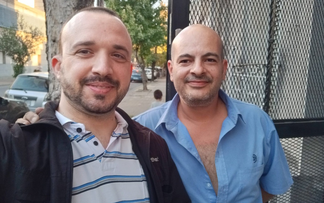 Colectivero honesto: devolvió una billetera tras contactar a pasajero por Facebook | Rosario y la región