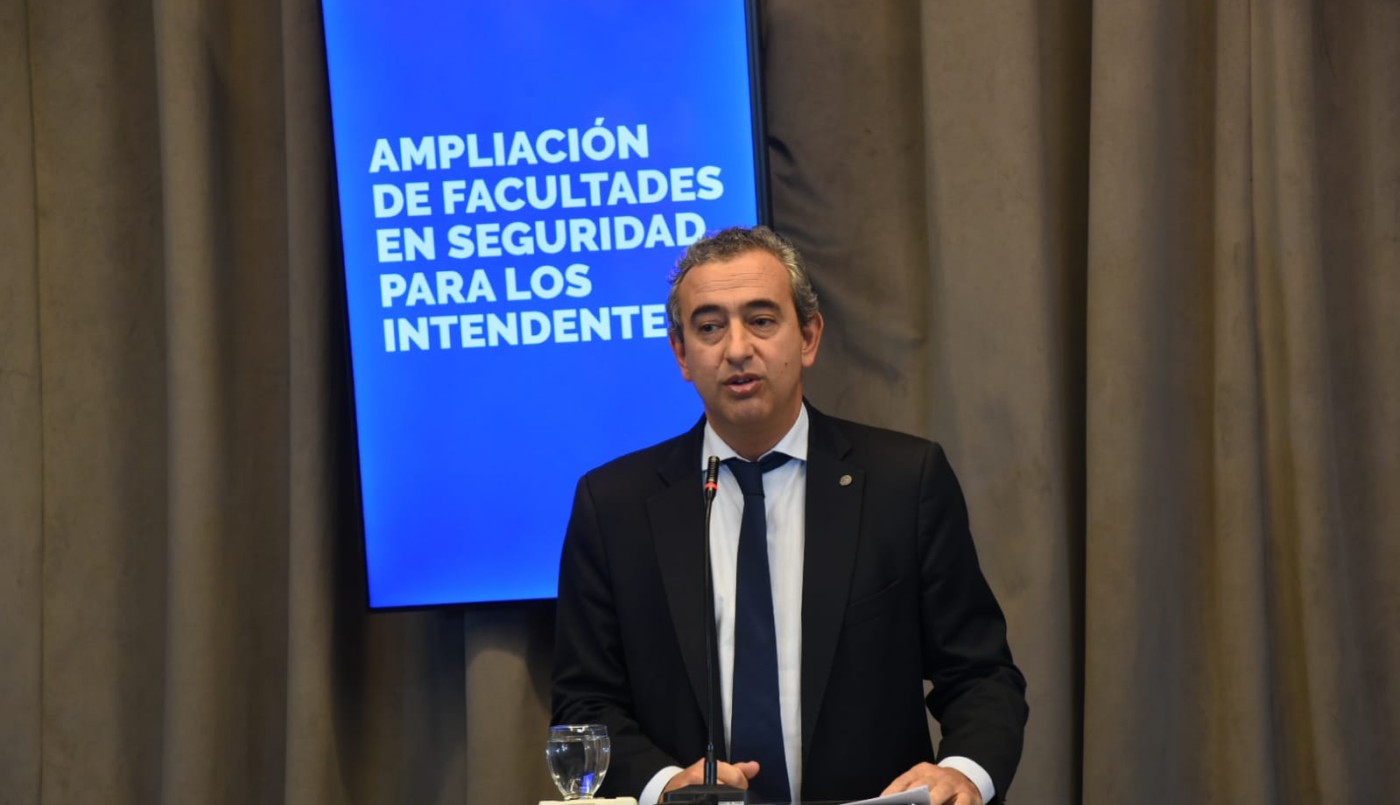 Javkin envió un proyecto de ley para poder elegir el Jefe de Policía | Rosario y la región