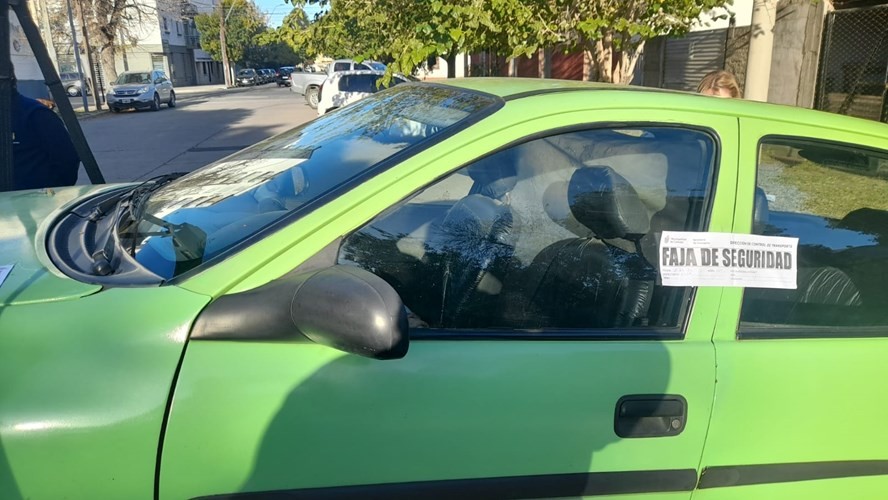 Le quitaron el auto al remisero que le mostró los genitales a una taxista | Información General