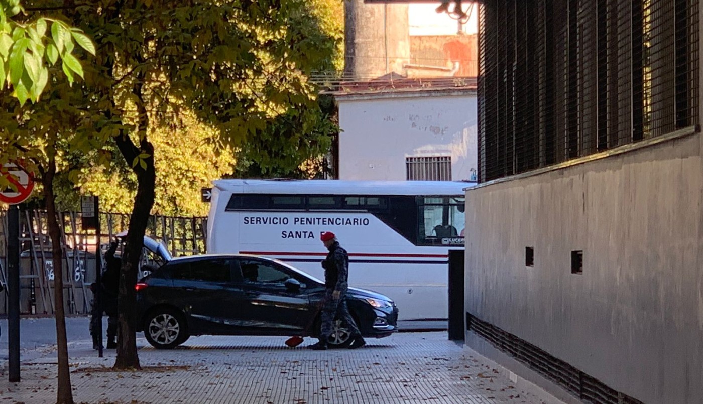 Militarizaron traslado del Viejo Cantero y secuaces tras el escándalo por la audiencia fallida | Rosario y la región