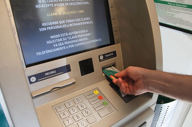 Desde este jueves, más de 7 millones de personas comienzan a cobrar el Refuerzo de Ingresos | Servicios