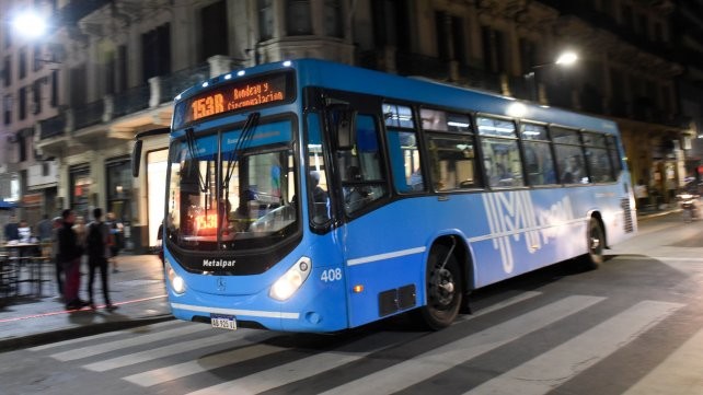 Comenzó a regir el aumento: el boleto de colectivo trepó a $69,50 | Rosario y la región