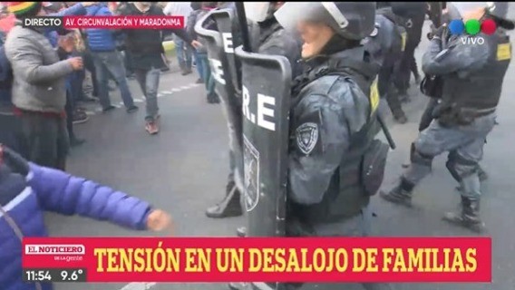 Caos en Circunvalación por desalojo de familias | Rosario y la región