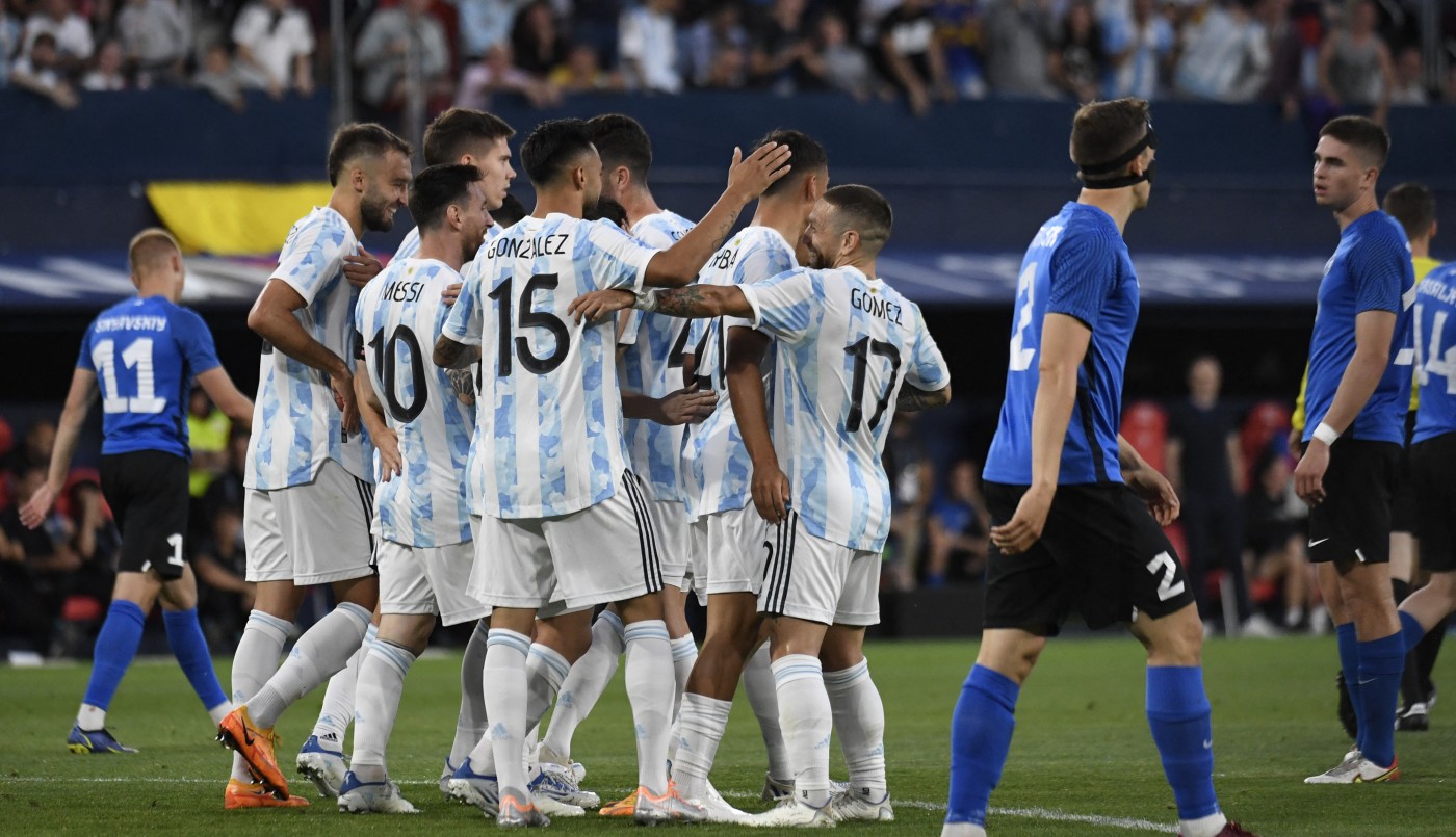 Con cinco goles de Messi, Argentina goleó a Estonia | Deportes