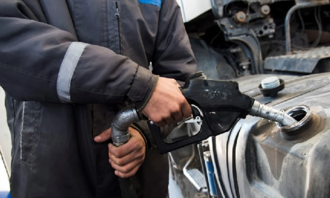 Estiman que en 10 días se normalizaría la provisión de gasoil en el país | Información General