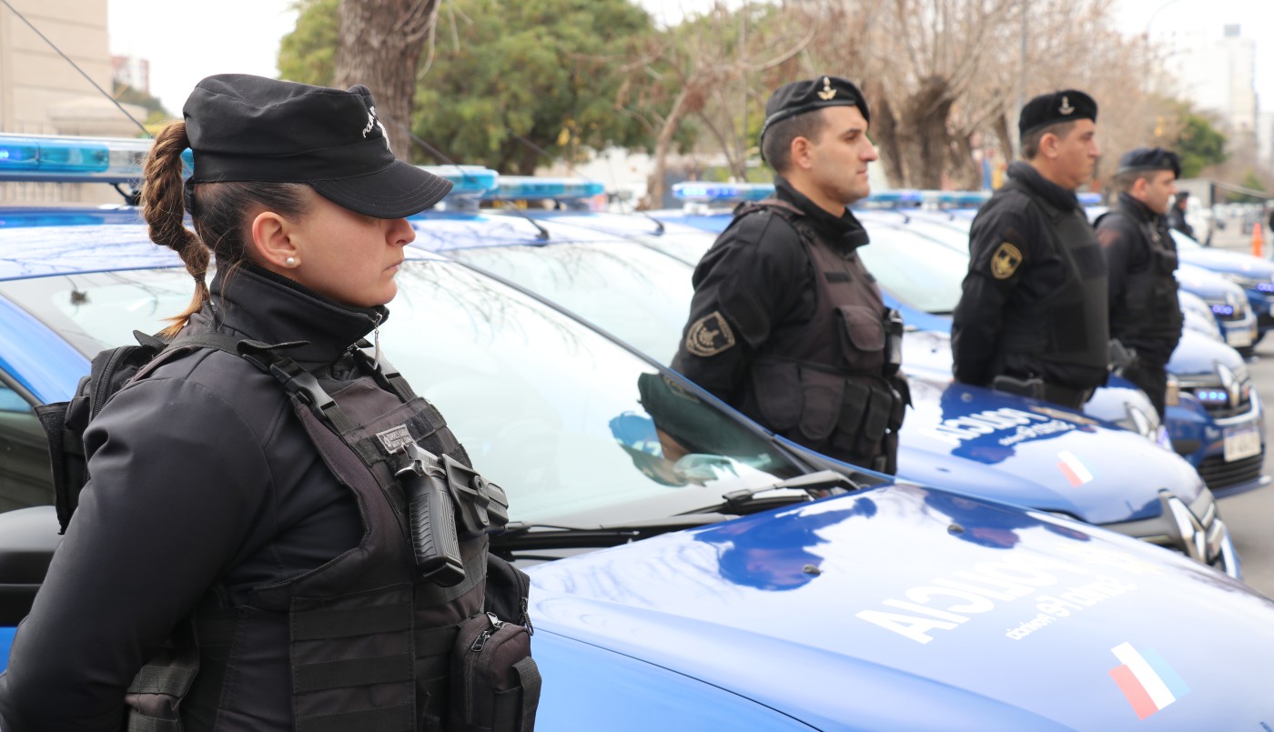 La provincia pagó la primera cuota de los uniformes policiales | Rosario y la región