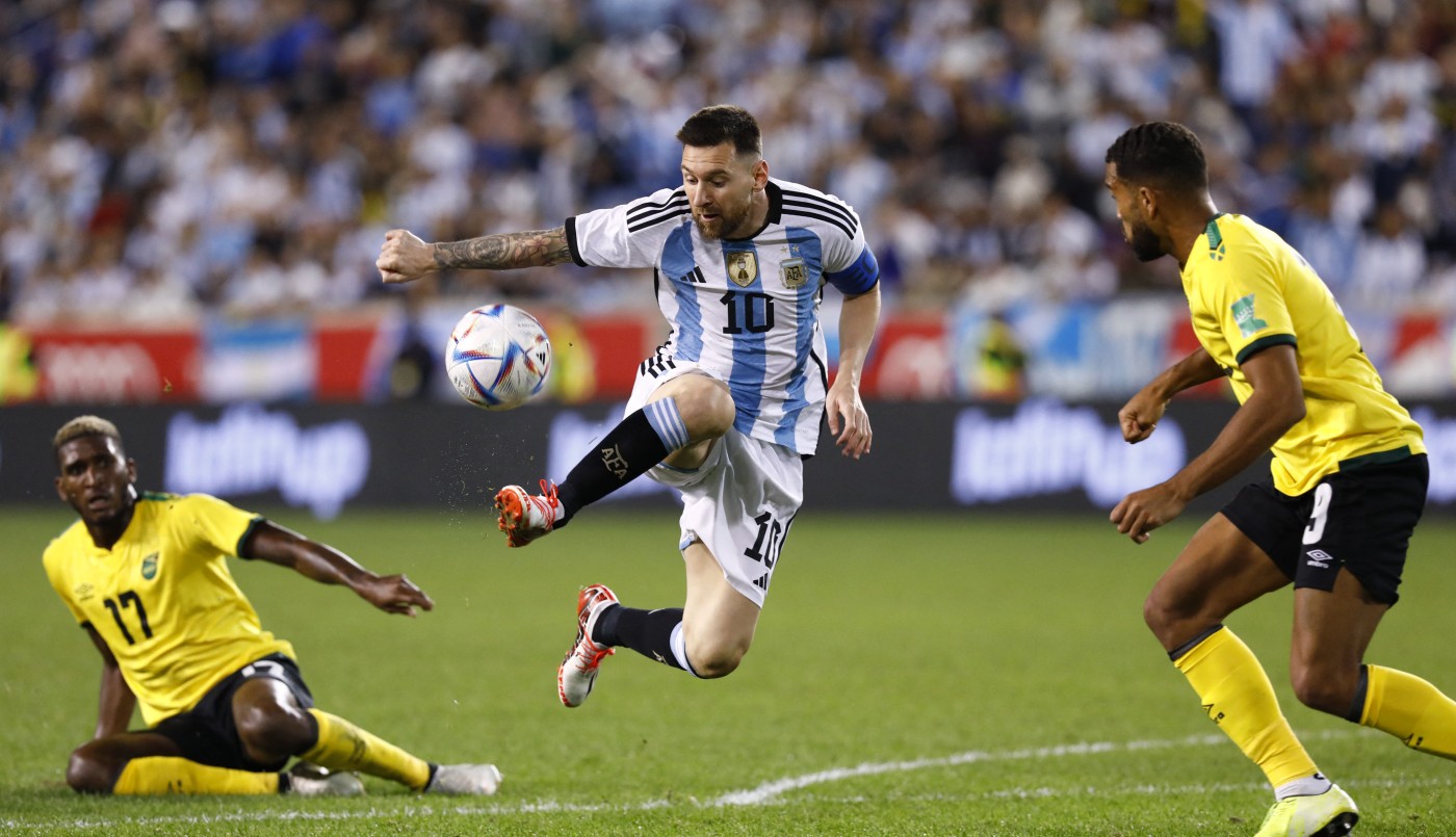 Messi entró en el segundo tiempo, metió un doblete y Argentina goleó a Jamaica | Deportes