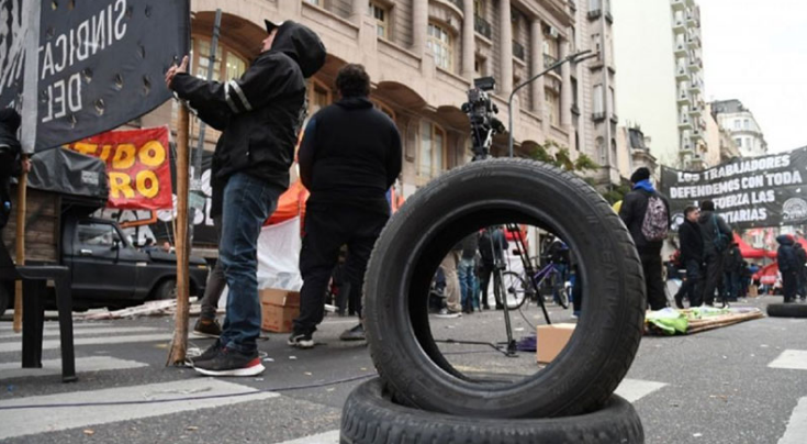 El sindicato del neumático y las empresas retoman hoy el diálogo | Información General